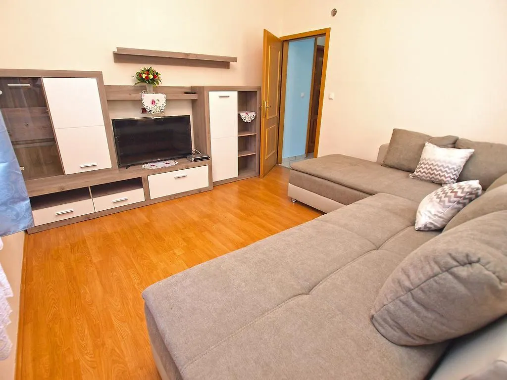 Apartments Joko 1160 Pula